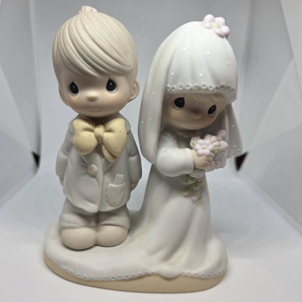 Charming Wedding Couple Figurine "The Lord Bless You and Keep You" Item #E3114